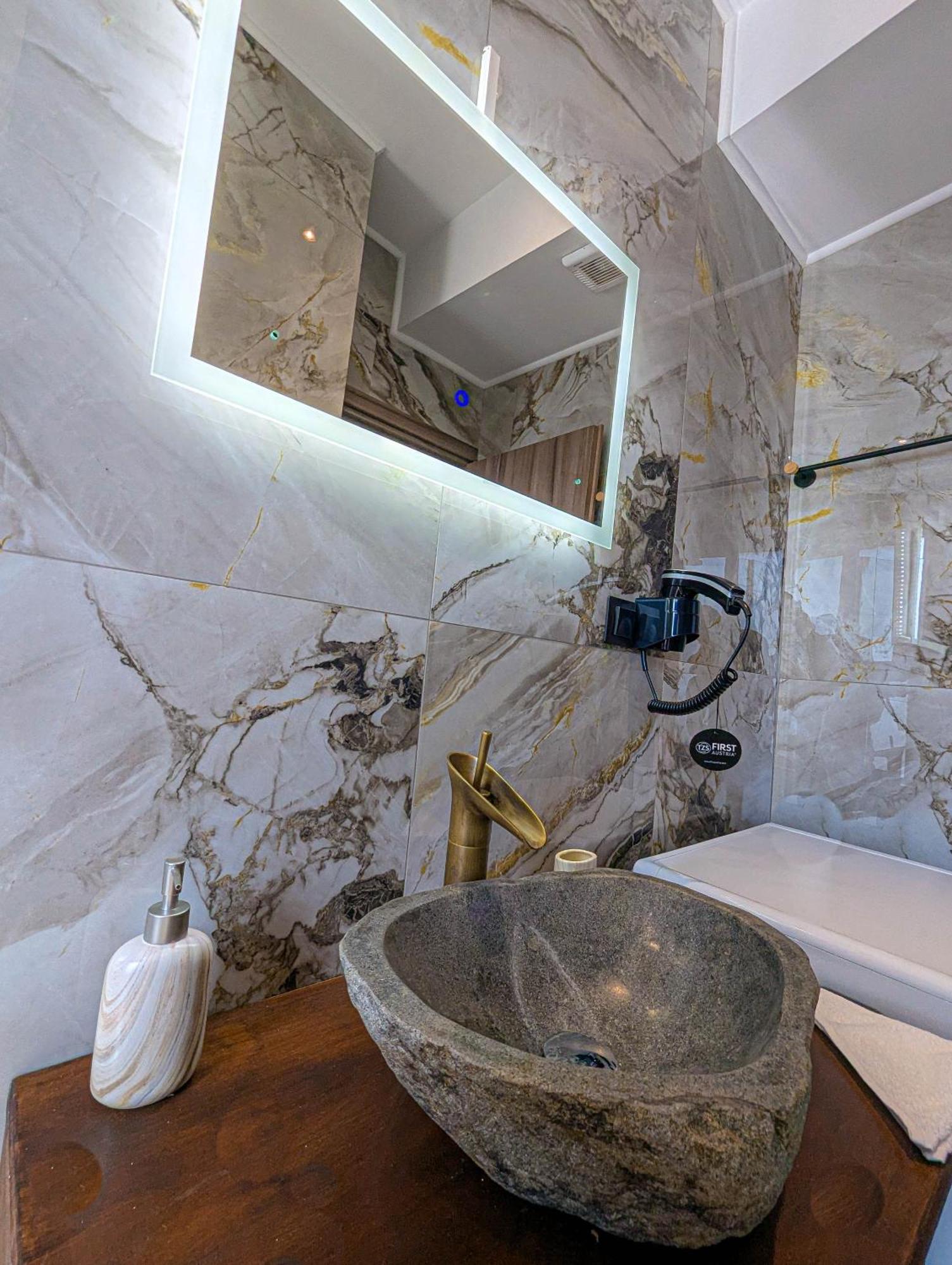 Ionian Pearl Apartments And Suites Corfu  Exteriér fotografie